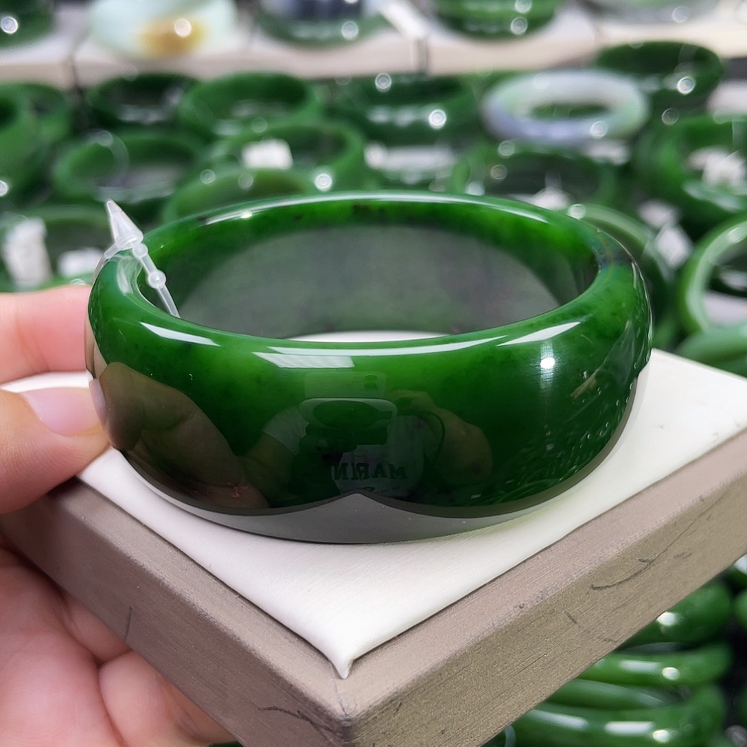 和田玉（碧玉）手镯未镶嵌