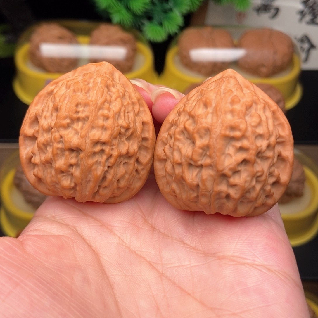 吊坠文玩核桃38金牛