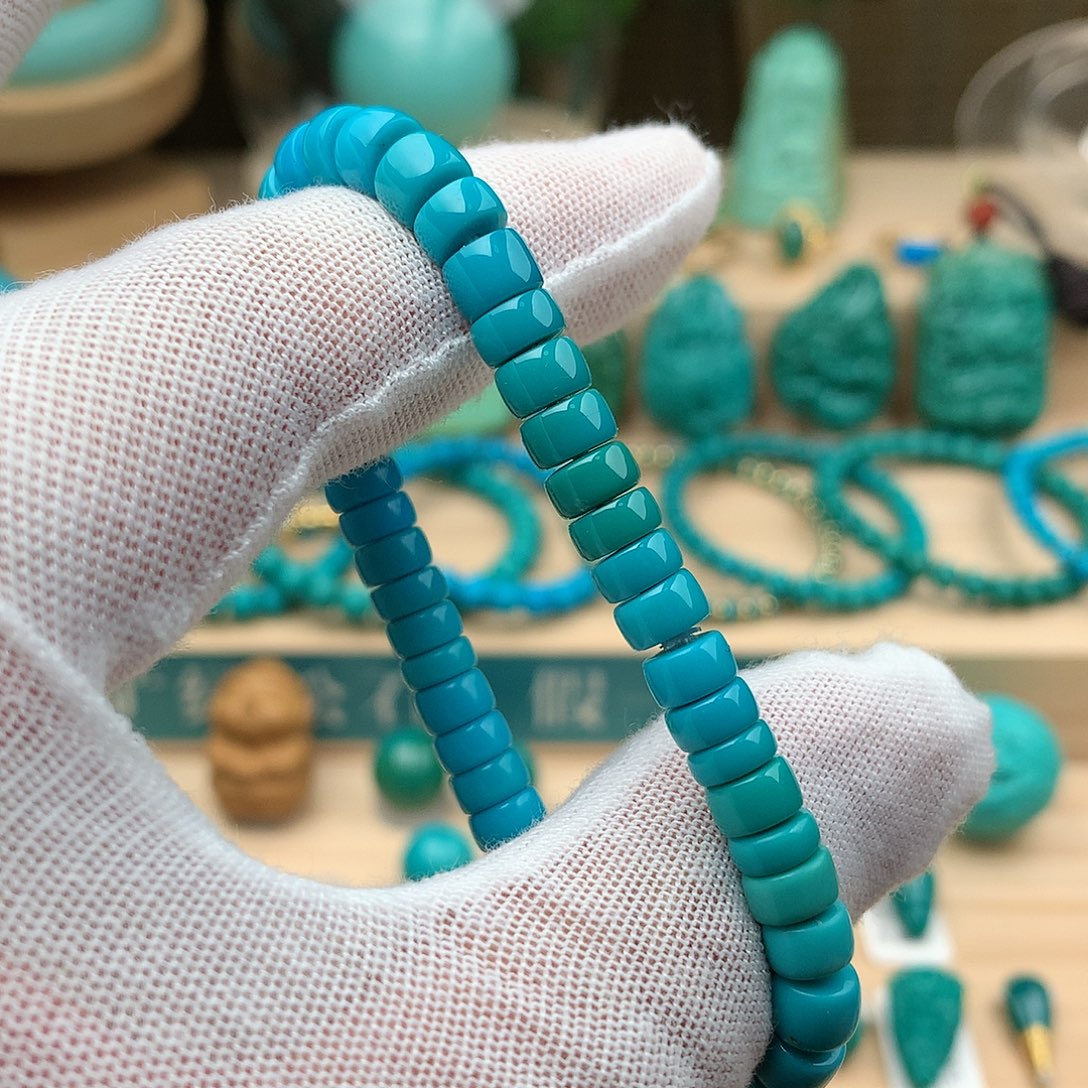 绿松石未镶嵌颈饰