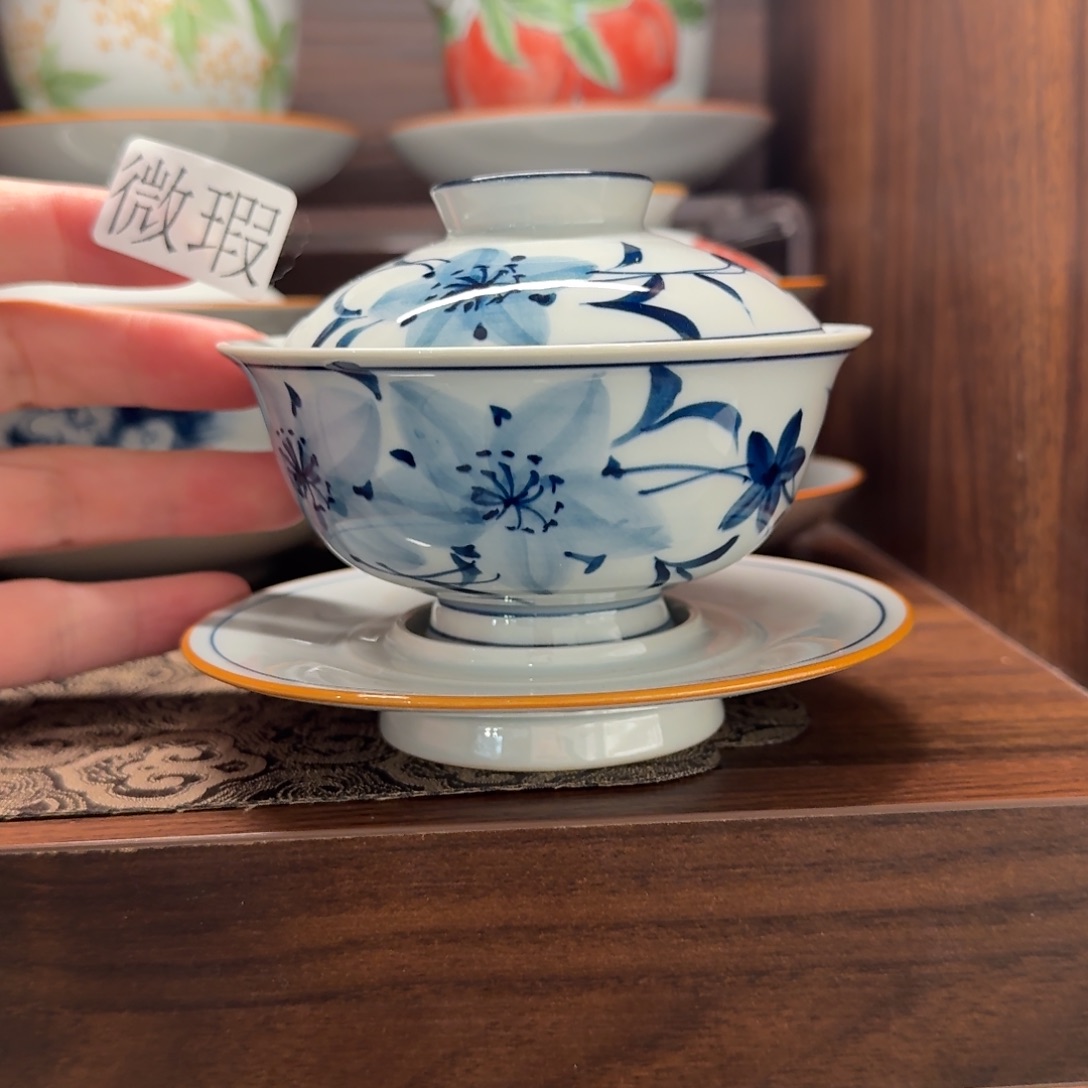 釉下手绘茶具微瑕