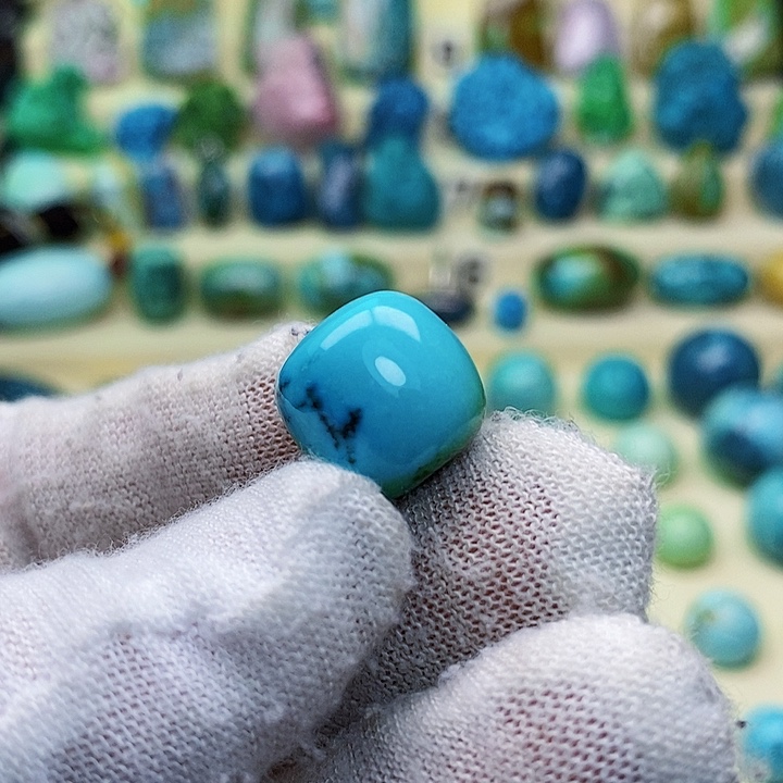 绿松石配饰未镶嵌