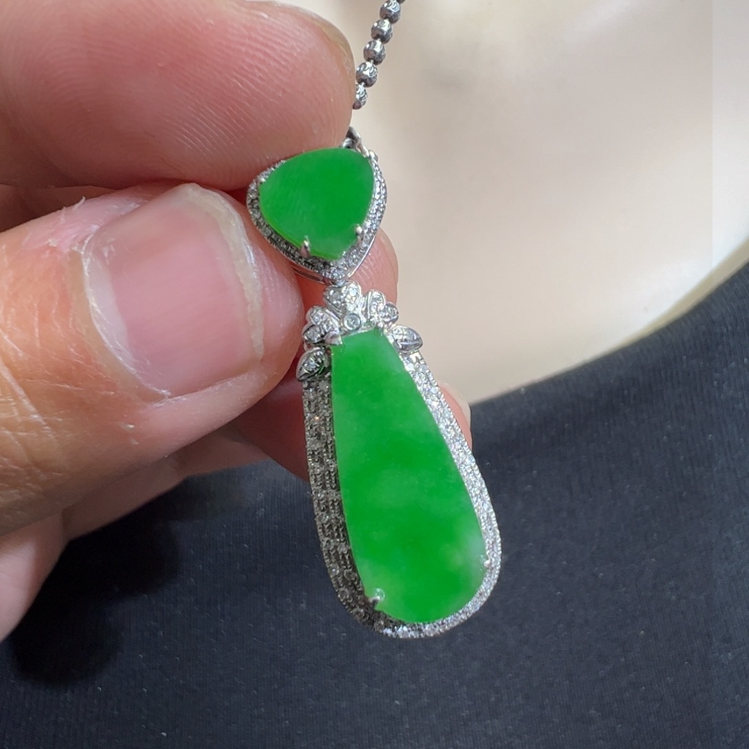 翡翠吊坠(不含链)18K金镶嵌