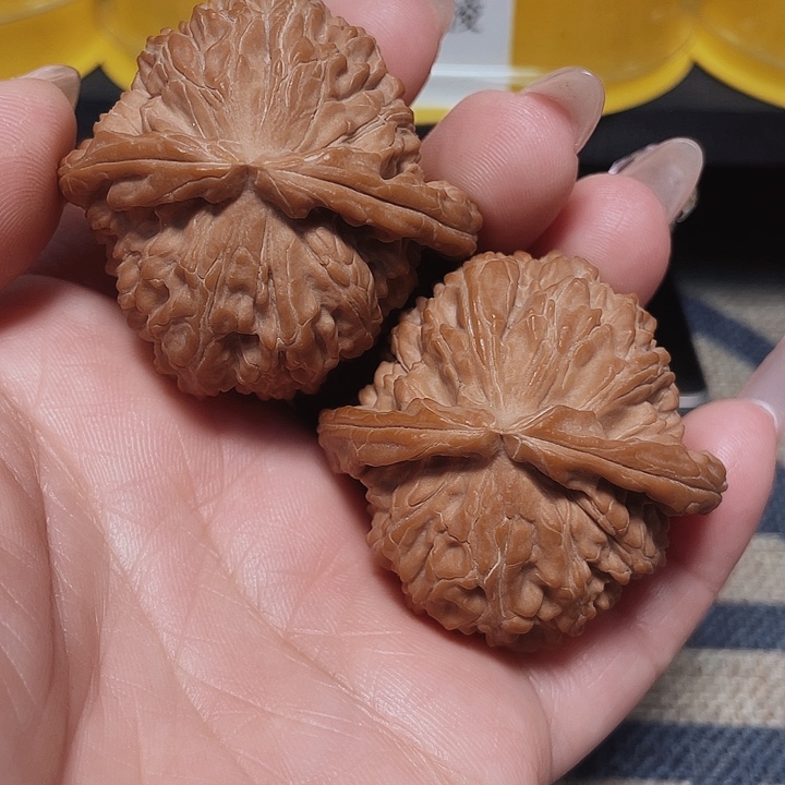 文玩核桃把件浩**气白狮子45