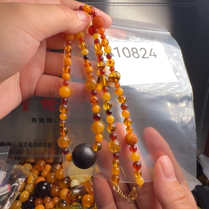 琥珀未镶嵌珠宝奇石