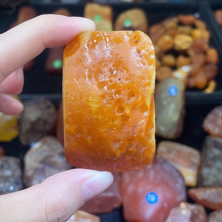 琥珀未镶嵌珠宝奇石剑*