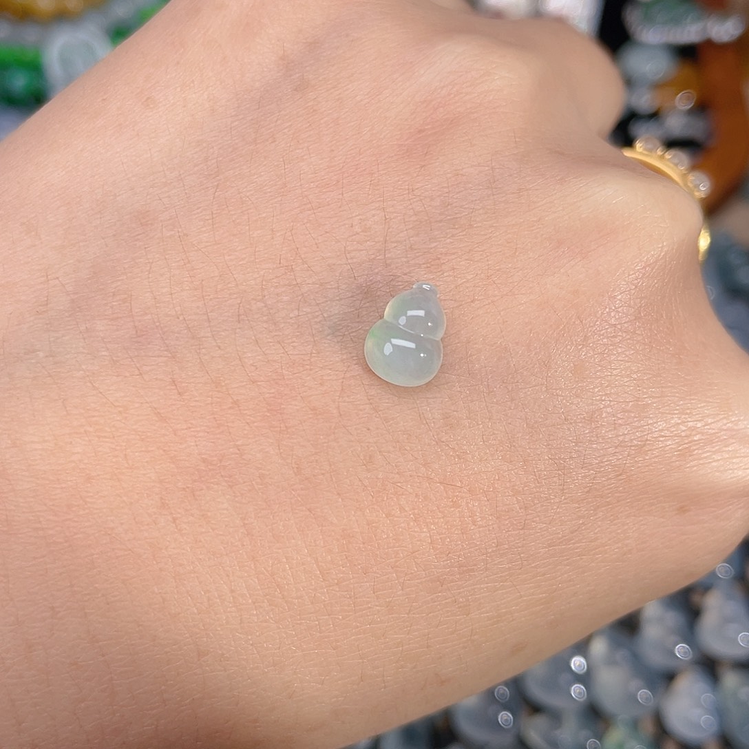 翡翠未镶嵌颈饰天然缅甸A货翡翠