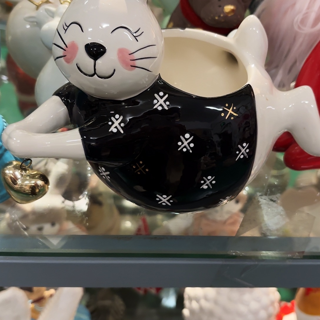 y****?陶瓷艺术设计中心