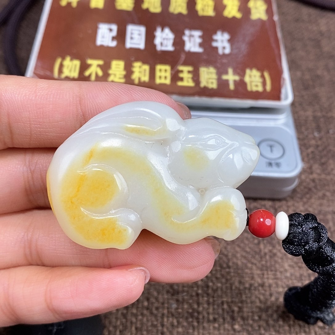 和田玉颈饰未镶嵌