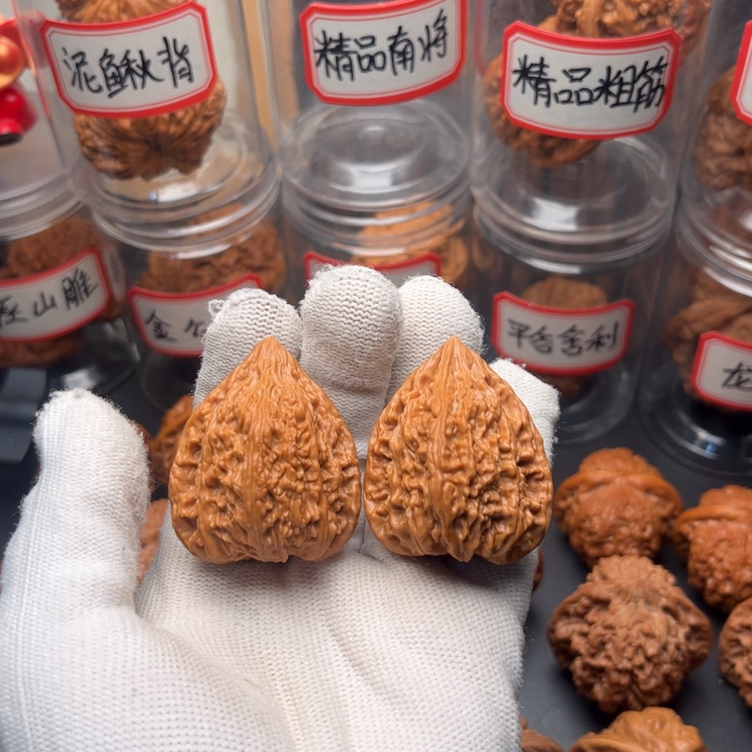 文玩核桃把件36全品塔尖