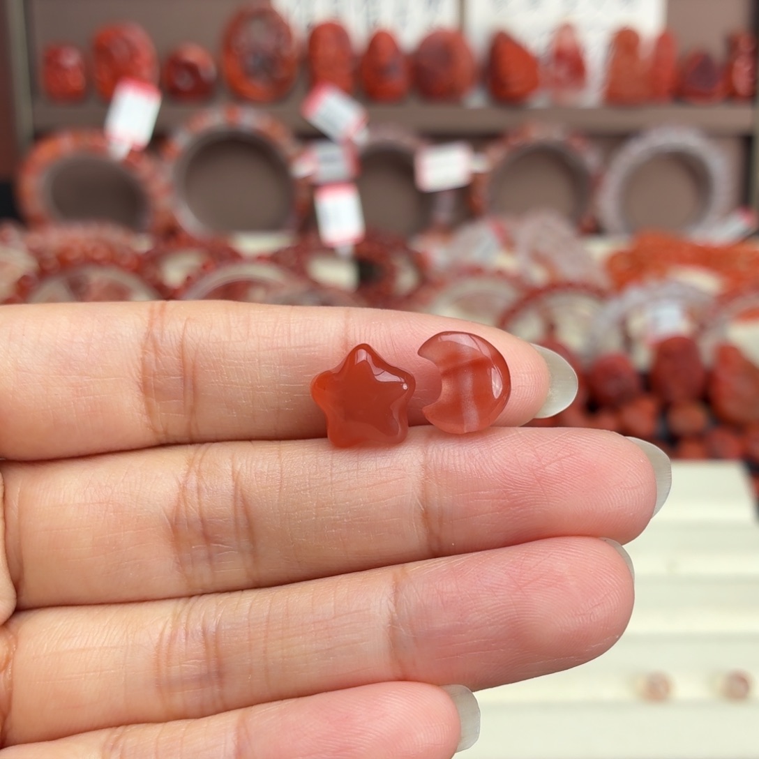 萍***逢南红玛瑙未镶嵌颈饰星星+月亮