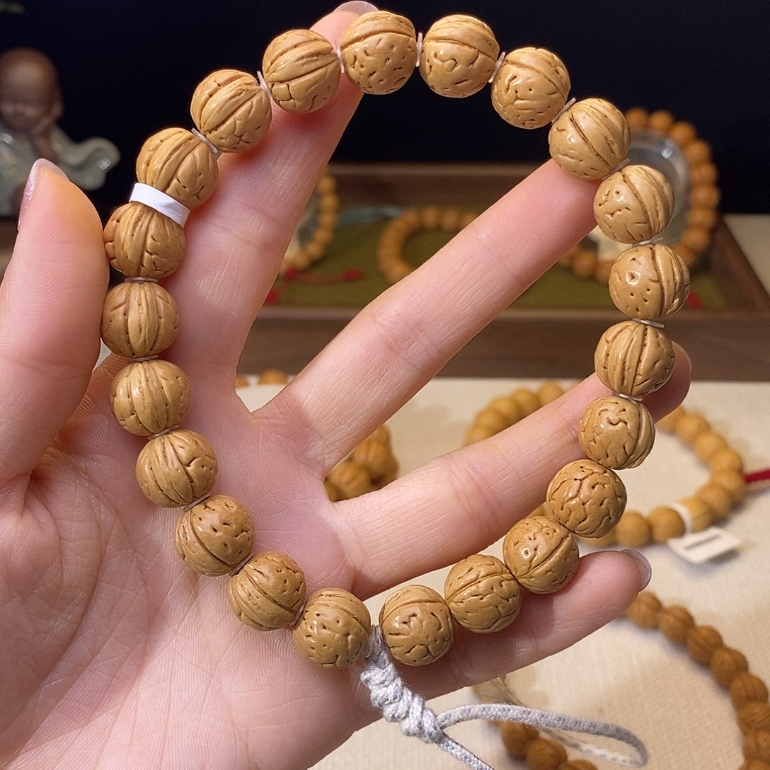 桃核手串13+王者一道筋