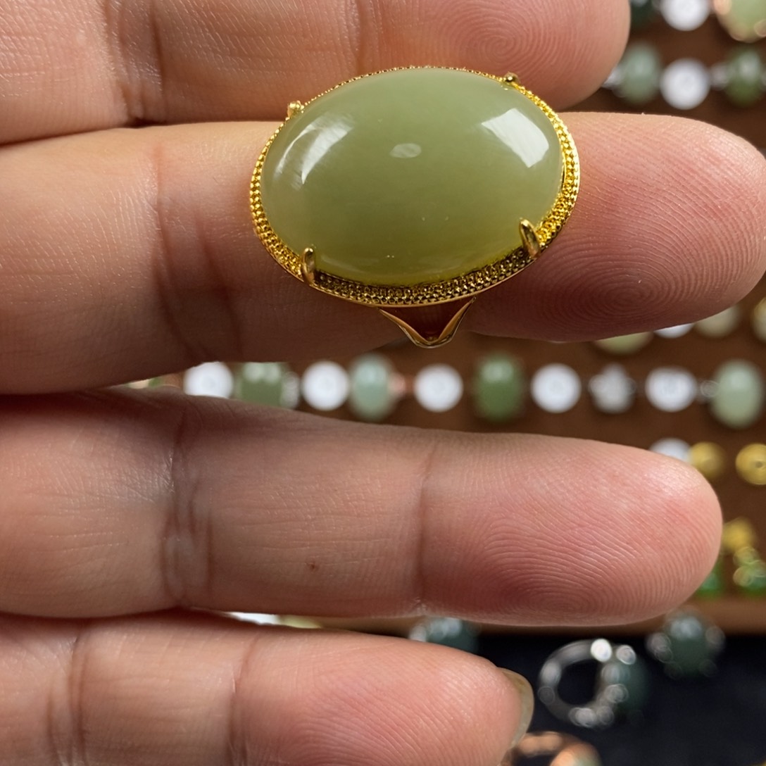 和田玉（青白玉）戒指合金