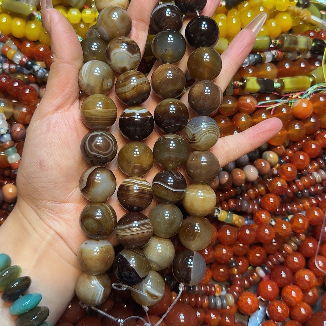 玛瑙/玉髓未镶嵌珠宝半成品20mm美拉德圆珠玛瑙一条