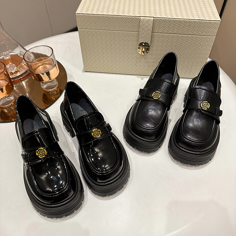 【知足】厚底乐福鞋女2025新款秋季山茶花金币百搭英伦复古单鞋黑色