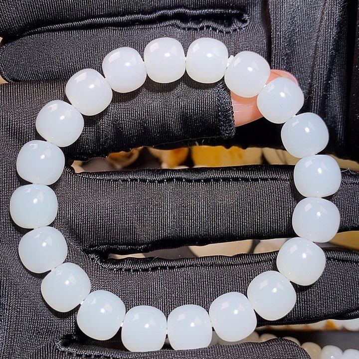 拆***哥和田玉未镶嵌手链