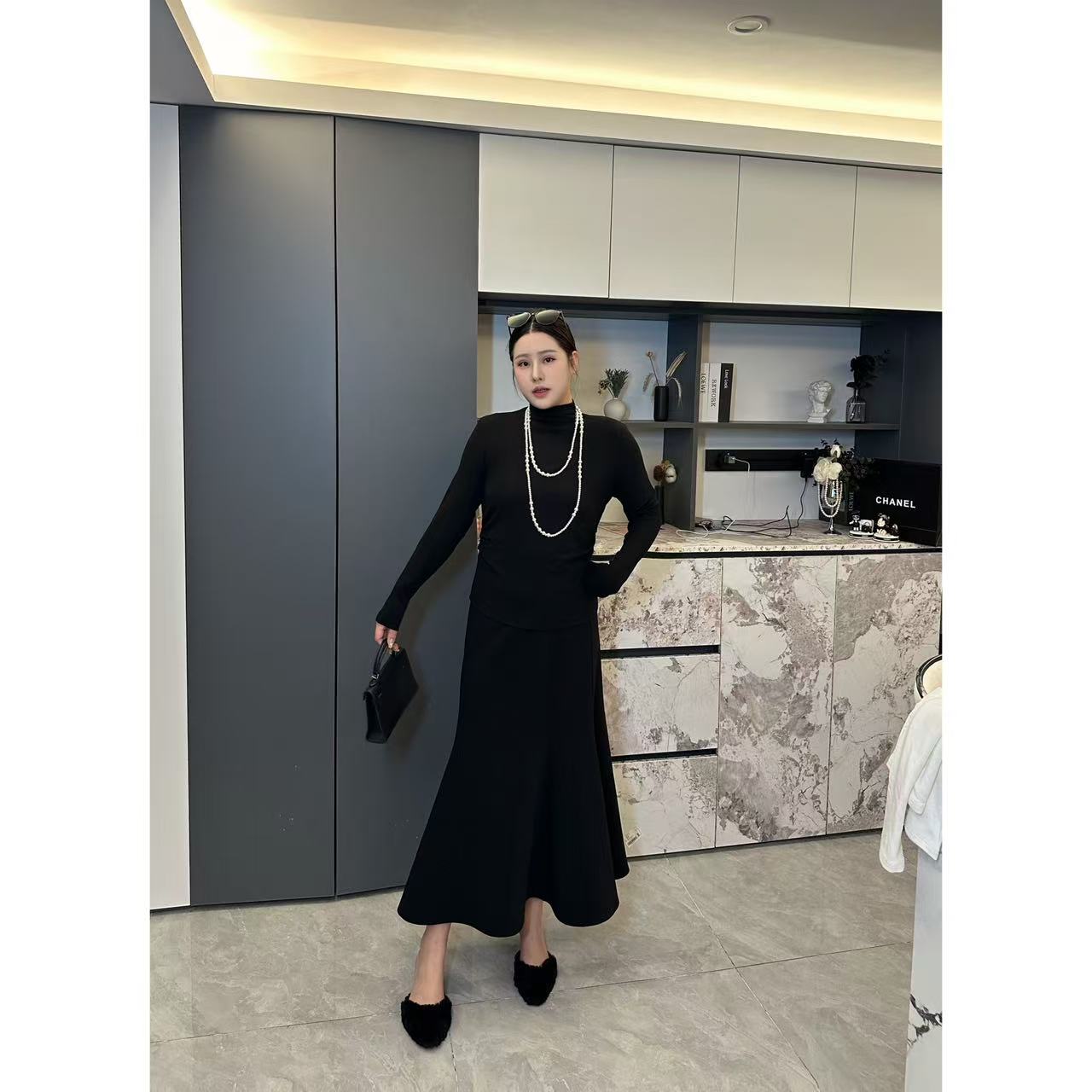 微胖温柔【极简百搭打底】显瘦气质极简百搭收腰万能打底上衣WR9361