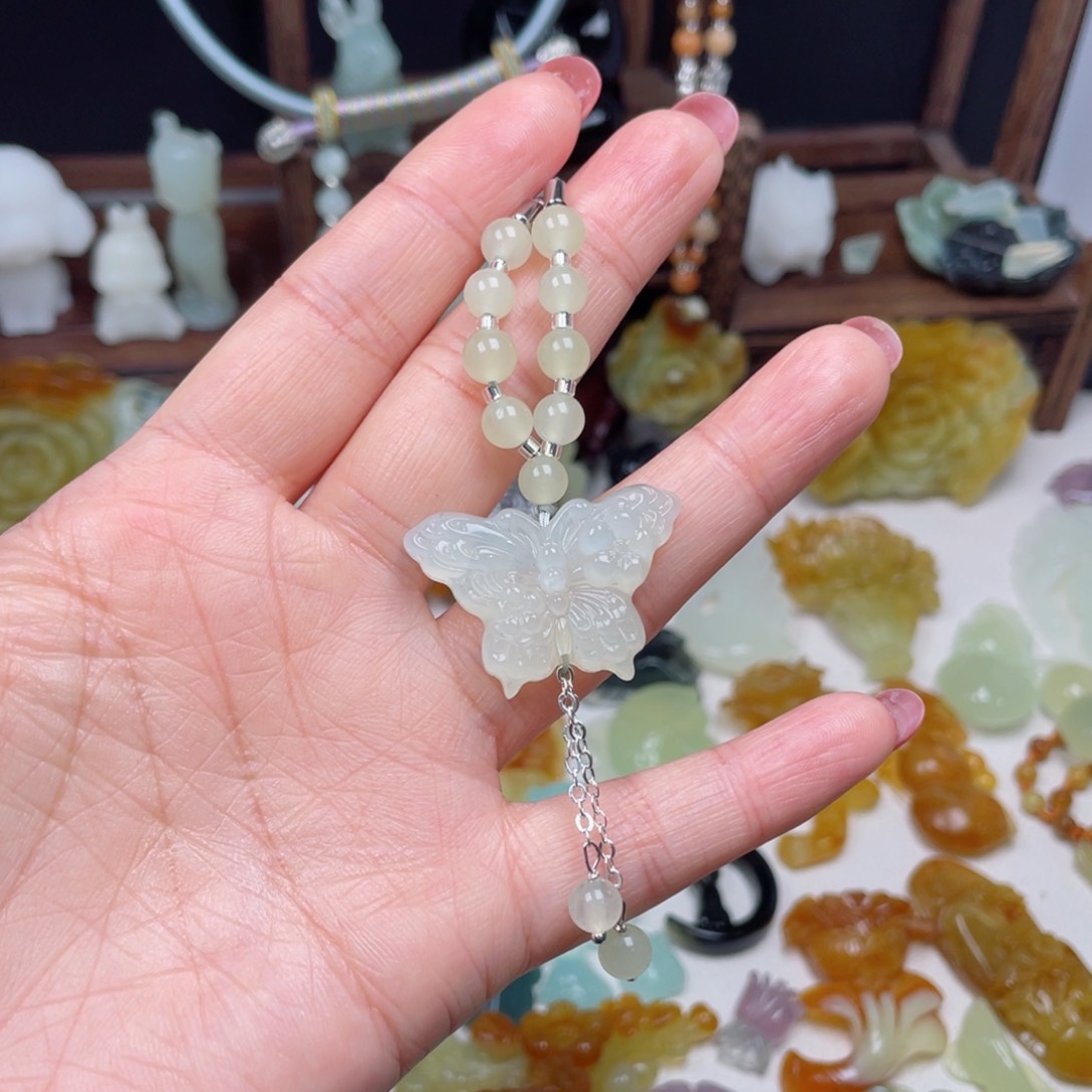 蛇纹石玉未镶嵌颈饰