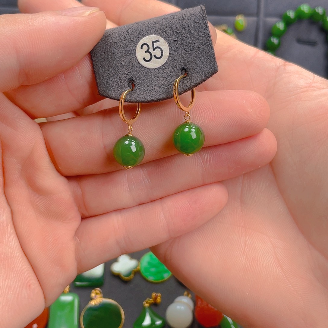 18K金镶嵌和田玉（碧玉）耳饰35