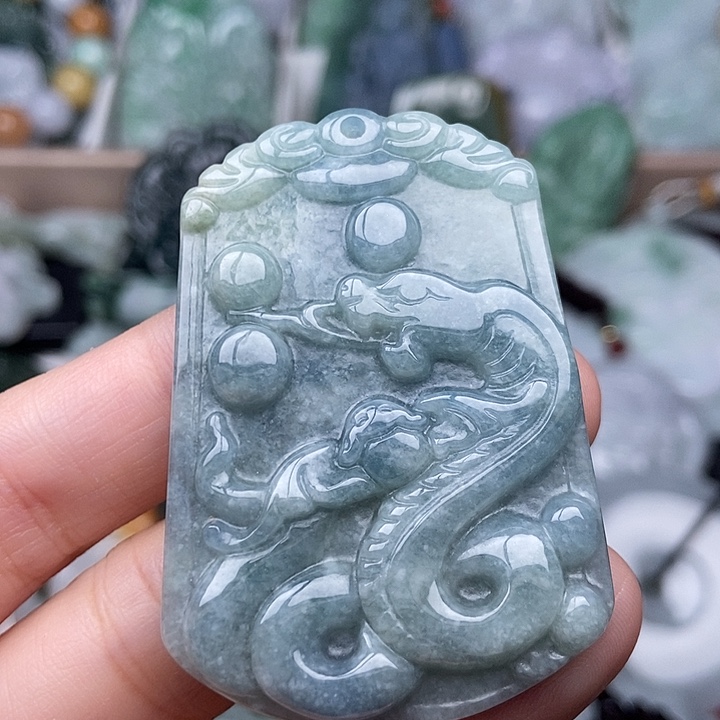 翡翠未镶嵌颈饰翡翠
