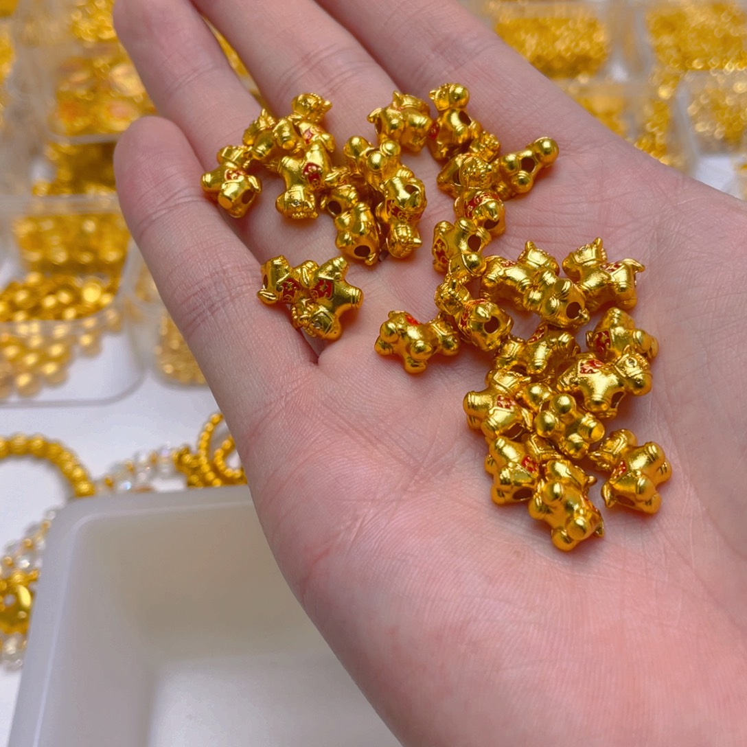 锆石铜合金镶嵌小马1颗