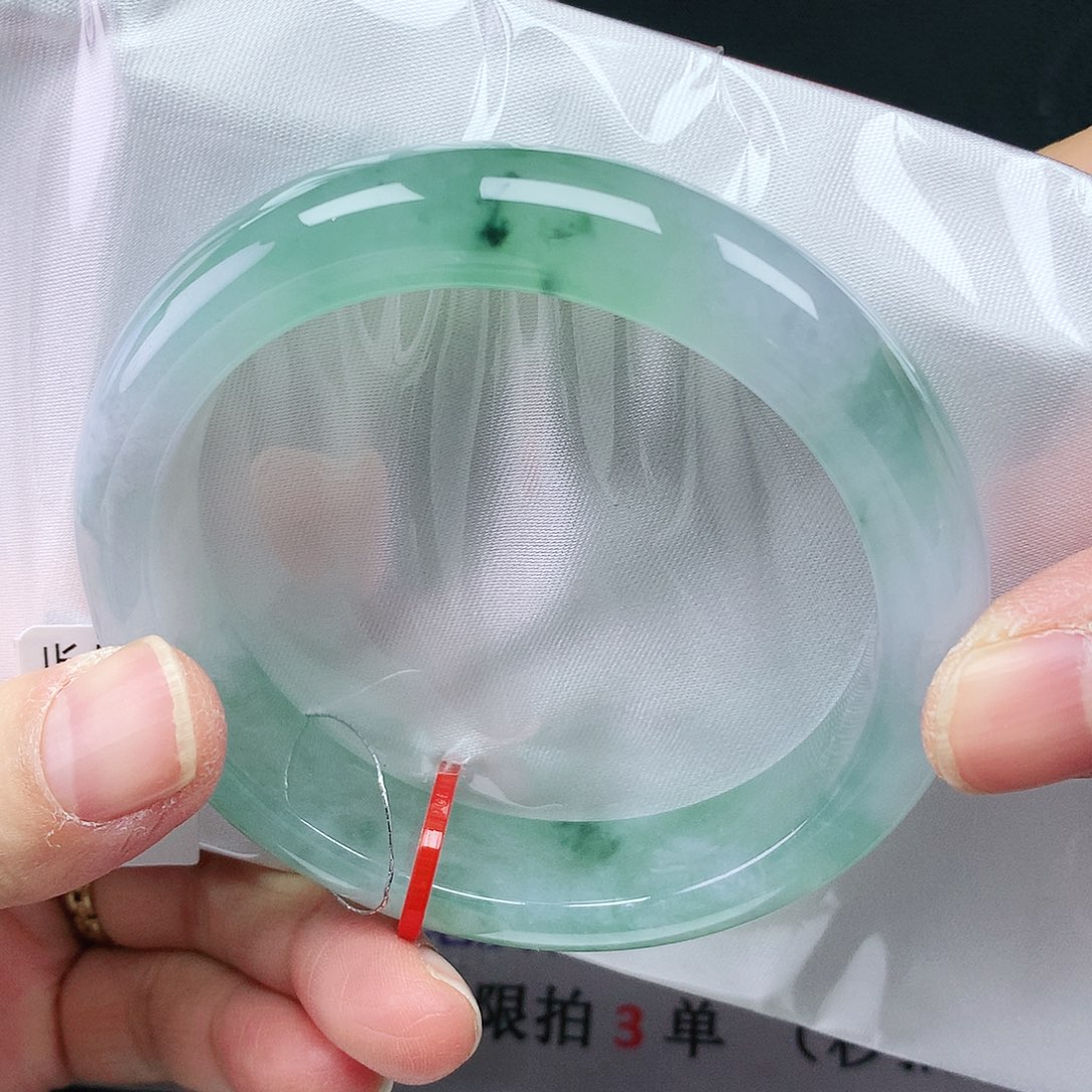 翡翠手镯未镶嵌57圈