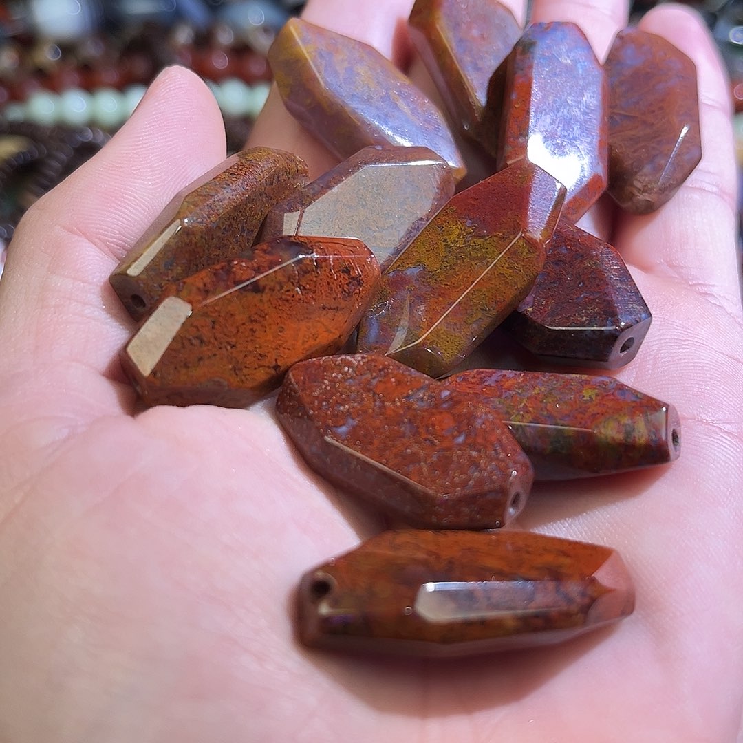 玛瑙/玉髓未镶嵌珠宝半成品战国红玛瑙卡30*15mm