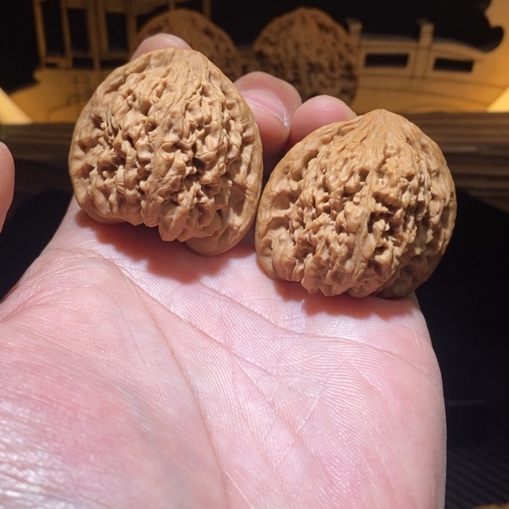 吴***文玩核桃把件4218号41天残有黑福利