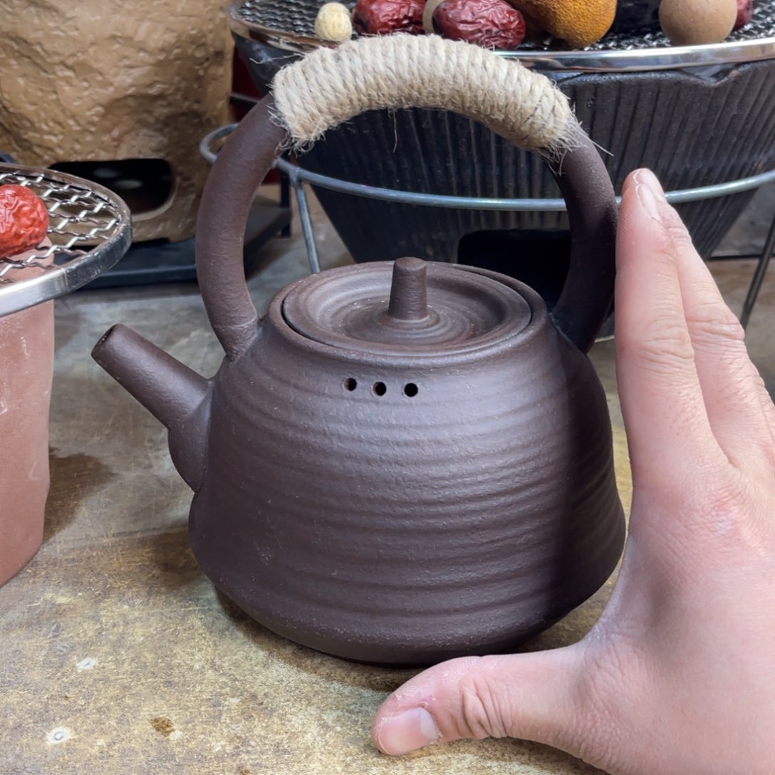 瓷片陶不想在这个社会生活着