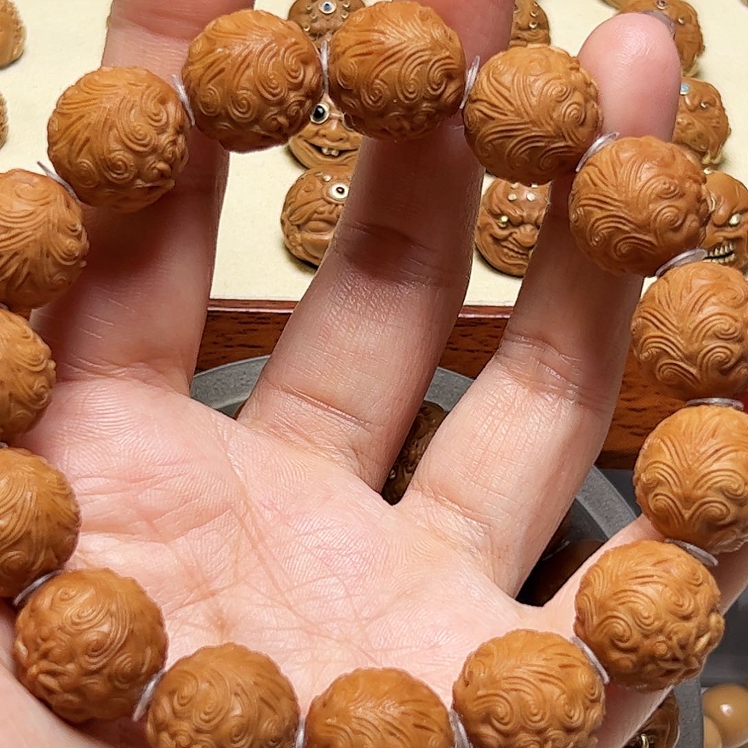 猴头核桃手串唐狮镶嵌