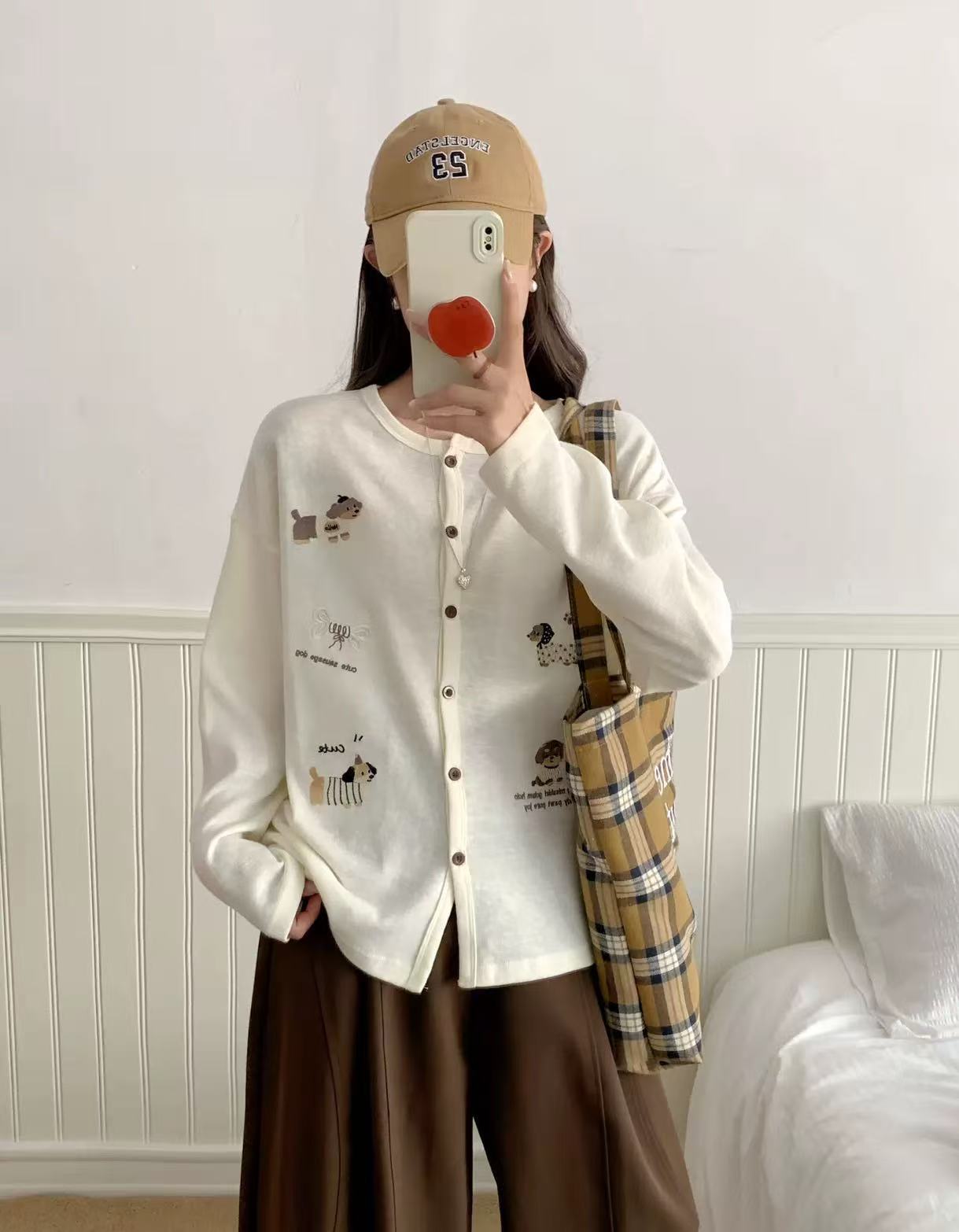 小慧  时尚韩版撞色刺绣腊肠狗开衫KD05