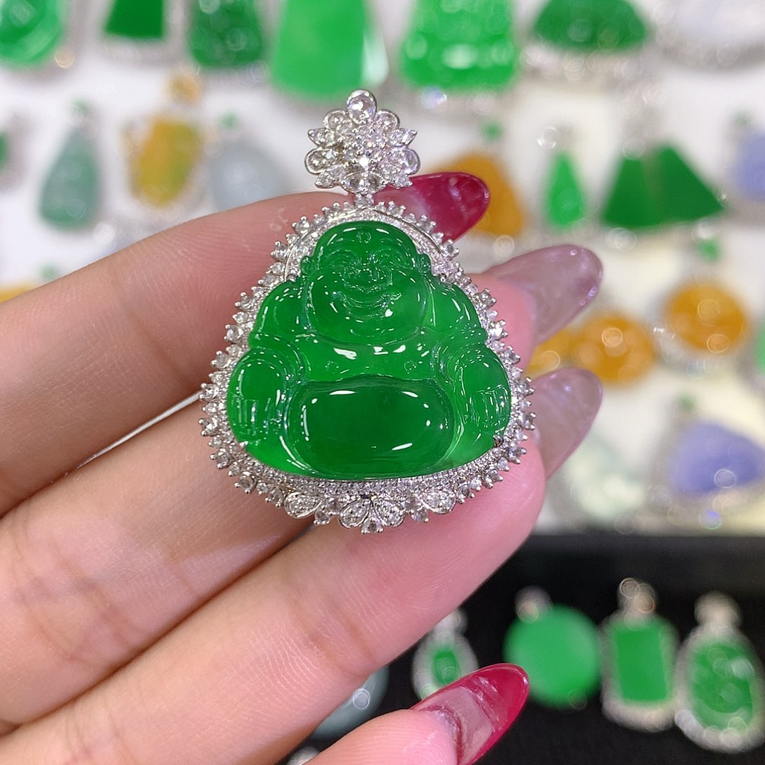 翡翠18K金镶嵌颈饰1111111111111