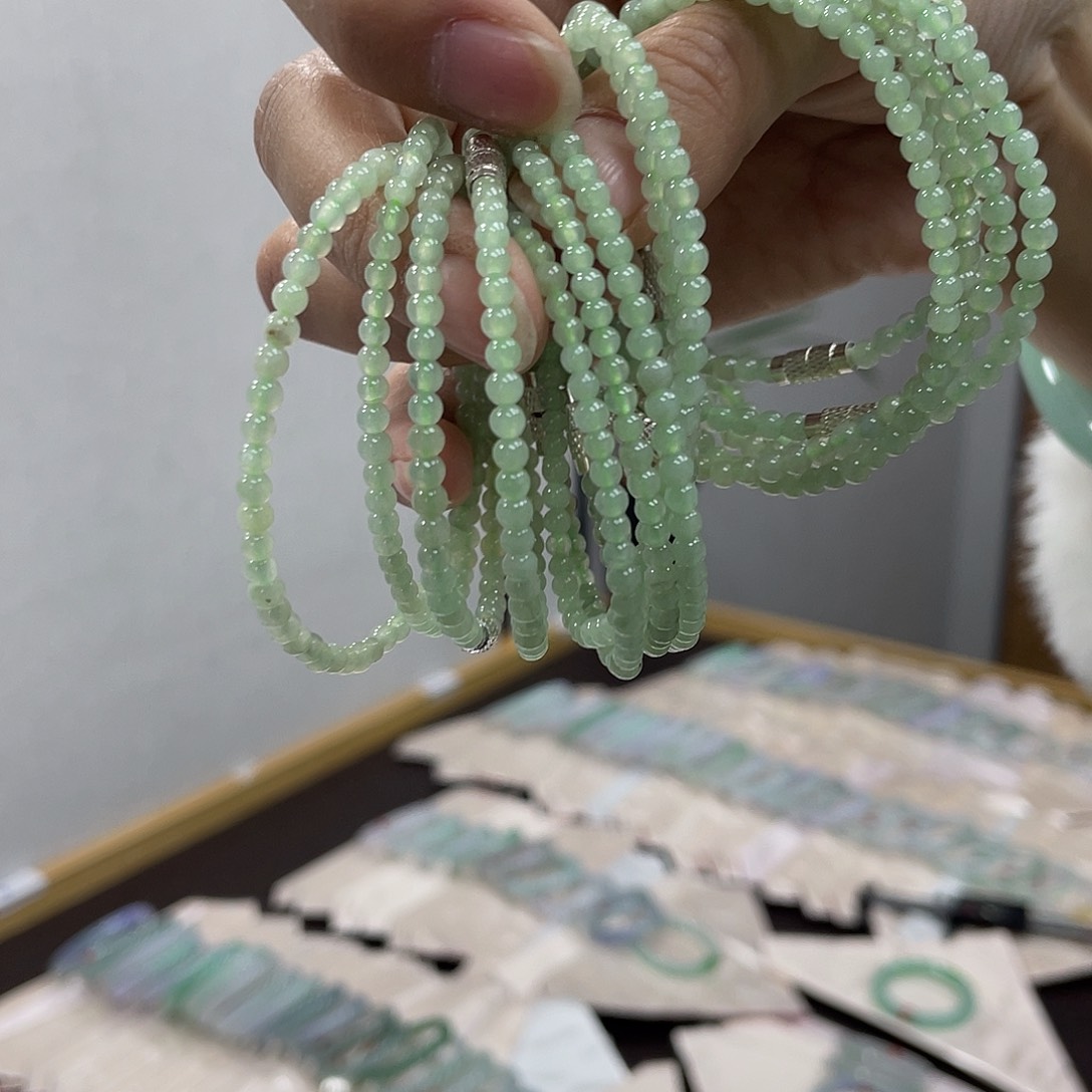 翡翠未镶嵌手链翡翠