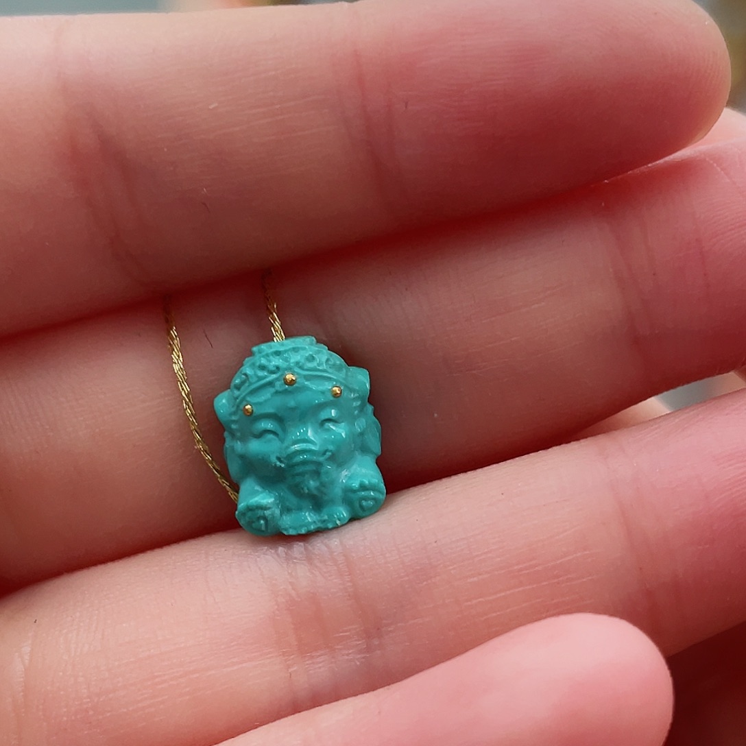 绿松石颈饰未镶嵌