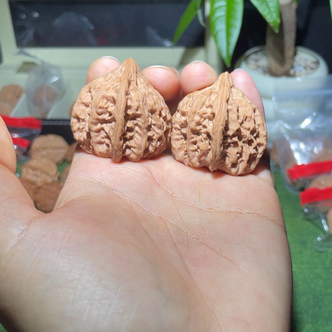 把件文玩核桃40火焰马蹄