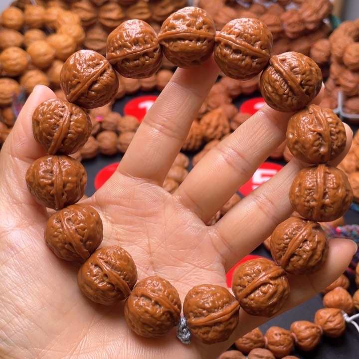 文玩核桃吊坠吞金兽