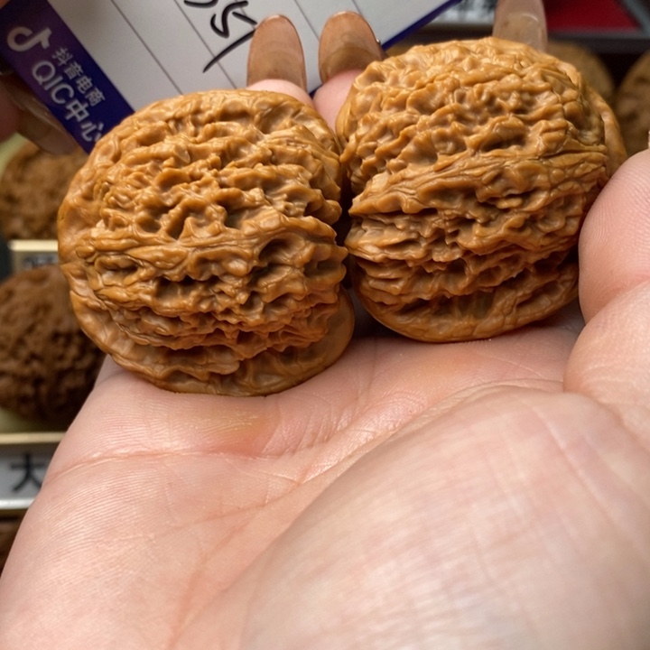 叱***总把件桃核大南疆大南疆