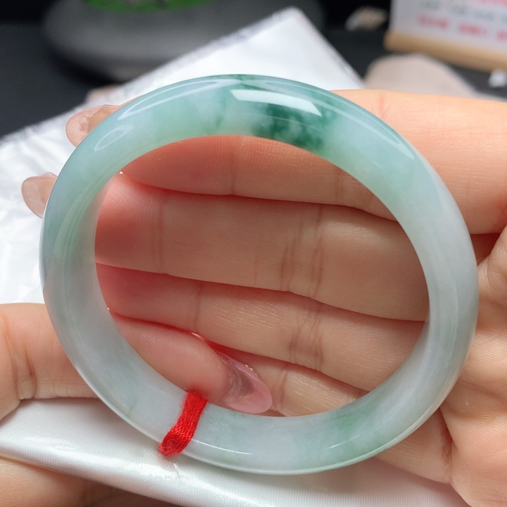 翡翠手镯未镶嵌55555656