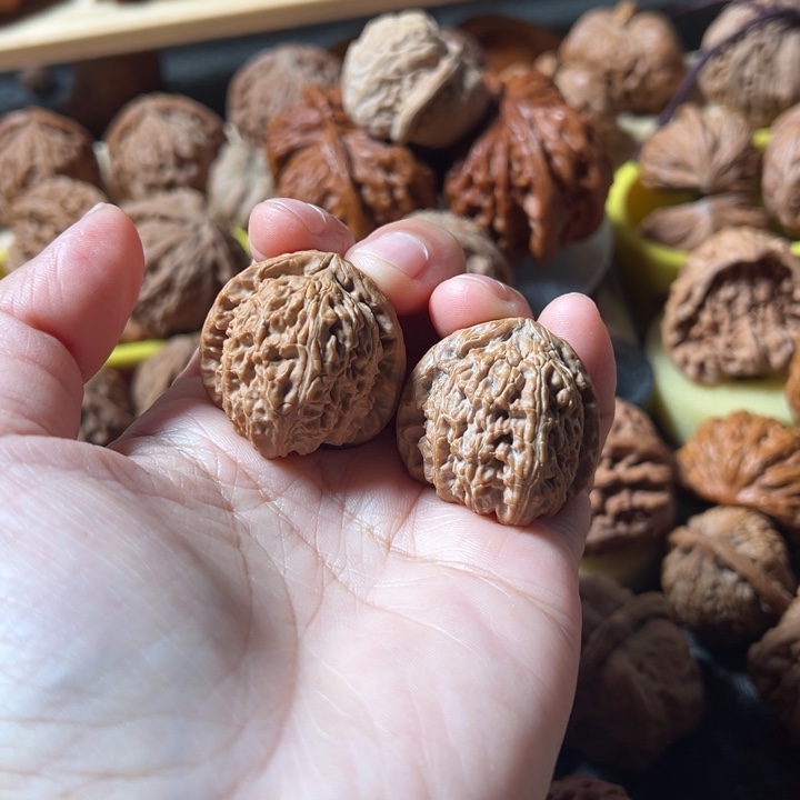 1***贵文玩核桃吊坠文玩白狮子