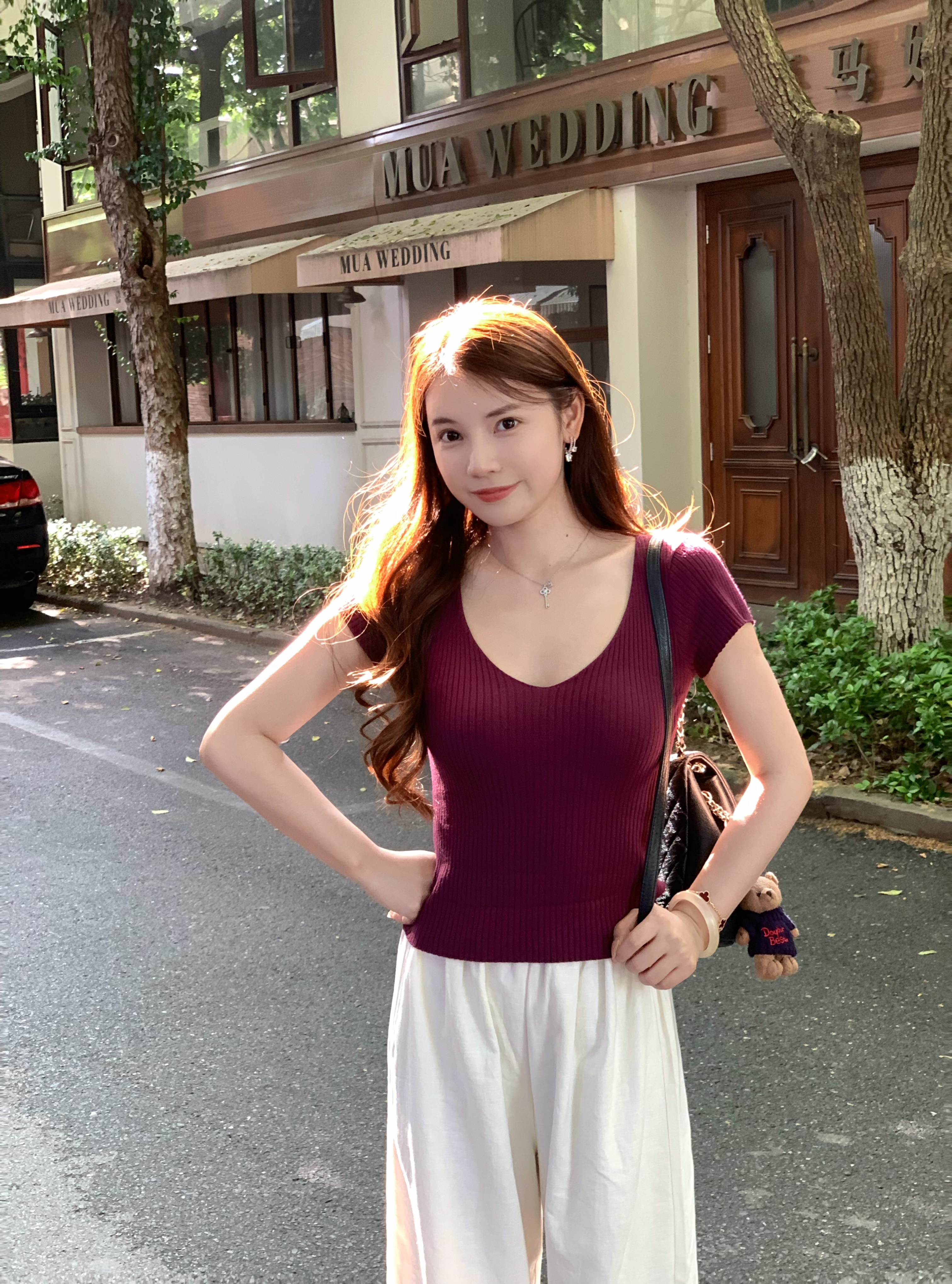 竖条纹V领针织短袖T恤女夏季显瘦气质上衣