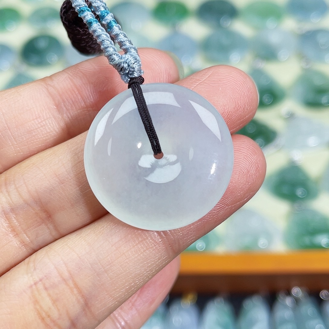 翡翠颈饰未镶嵌吊坠