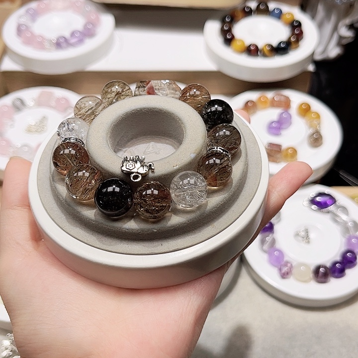 水晶手链未镶嵌?**一天然水晶