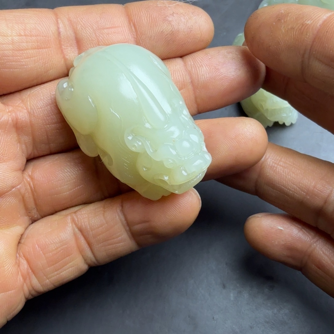 和田玉颈饰未镶嵌别***。