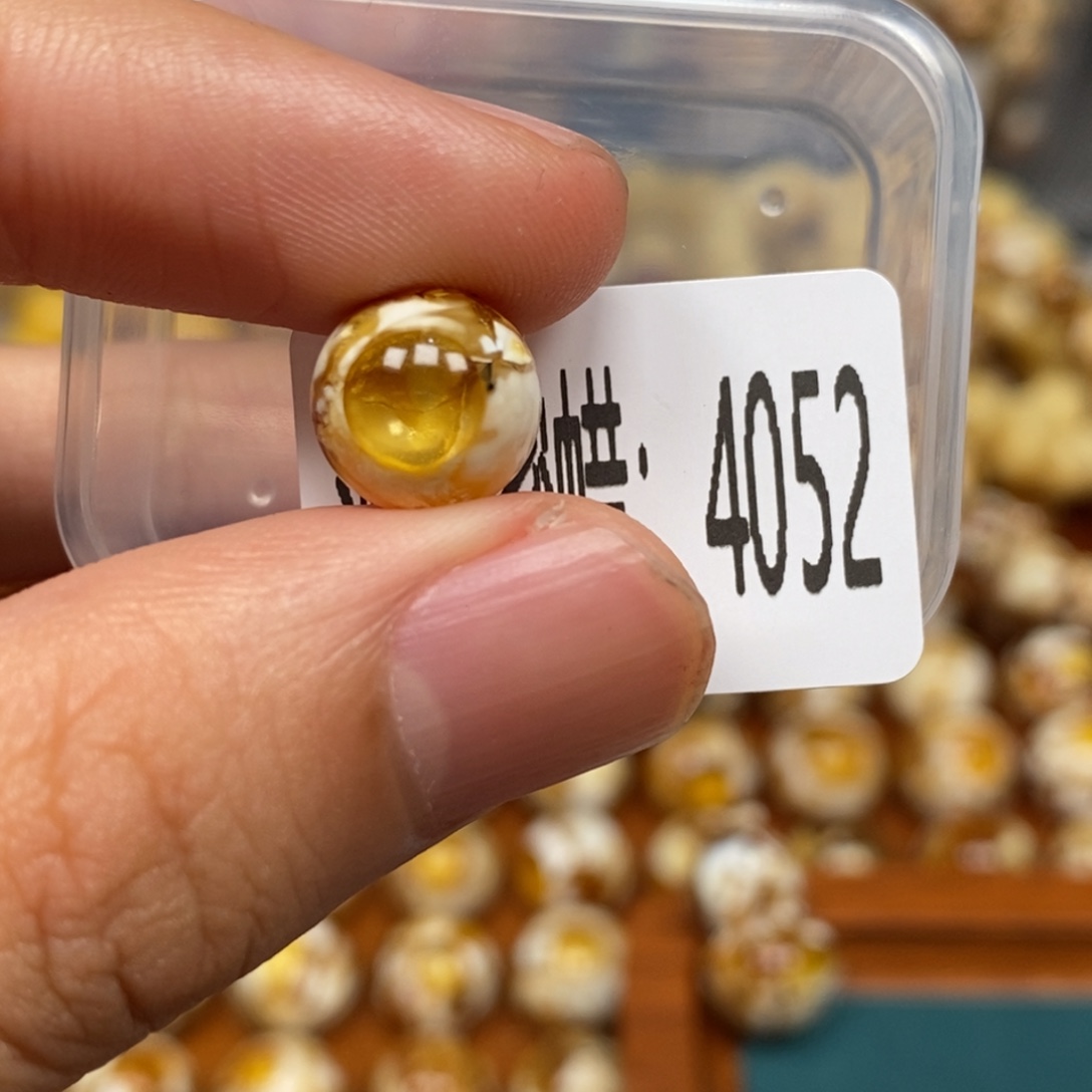 把件猴头核桃沁色圆珠老型4052