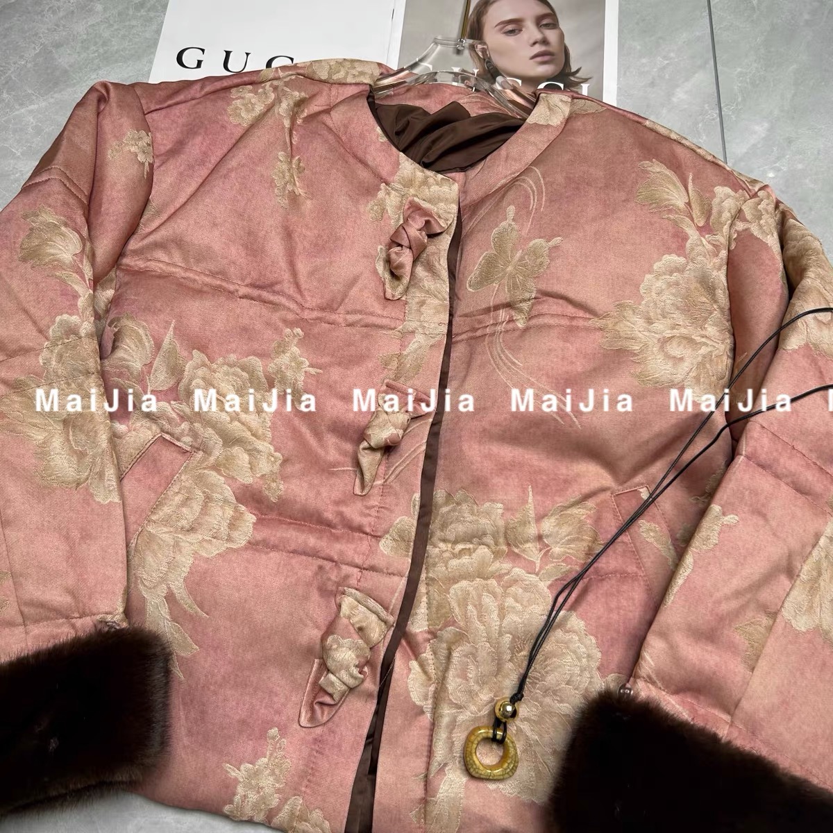 2025冬季新中式国风毛毛拼接保暖外套2404