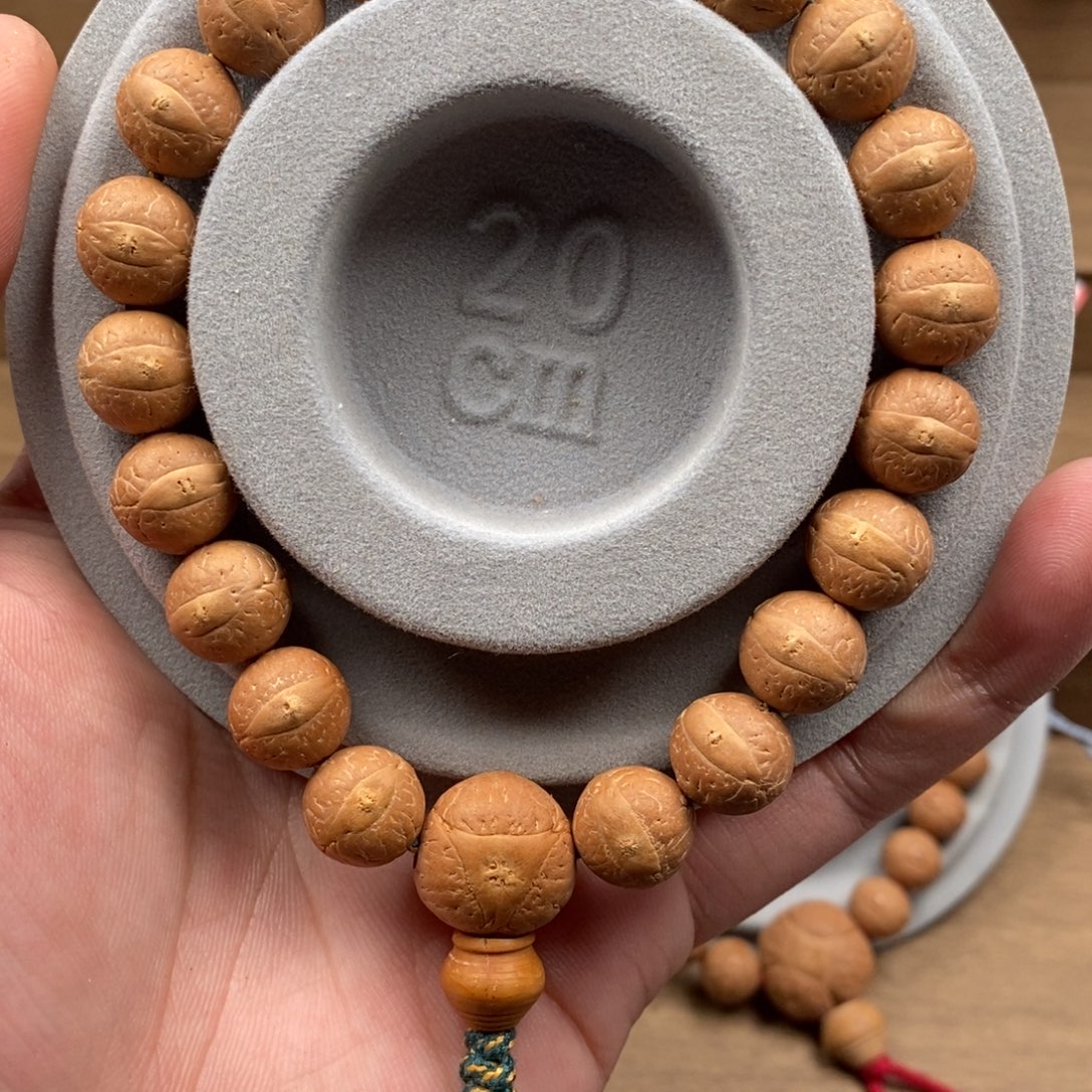 吊坠凤眼菩提毕业级12尺单仓厚皮壳