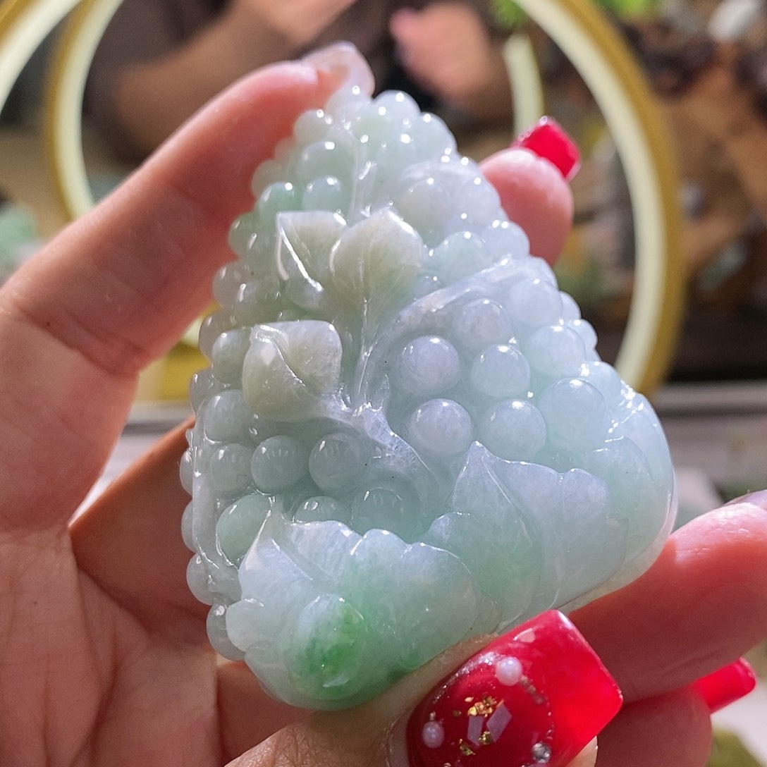 【闪购商品】翡翠颈饰未镶嵌山水