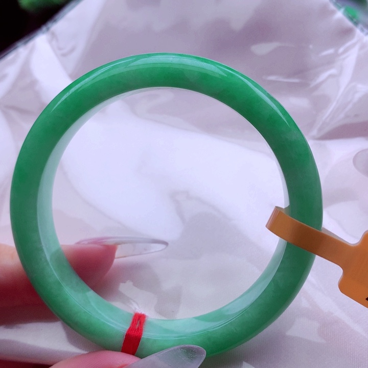 翡翠未镶嵌手镯翡翠