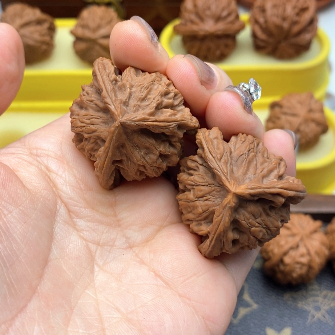 把件文玩核桃310号盘山奔