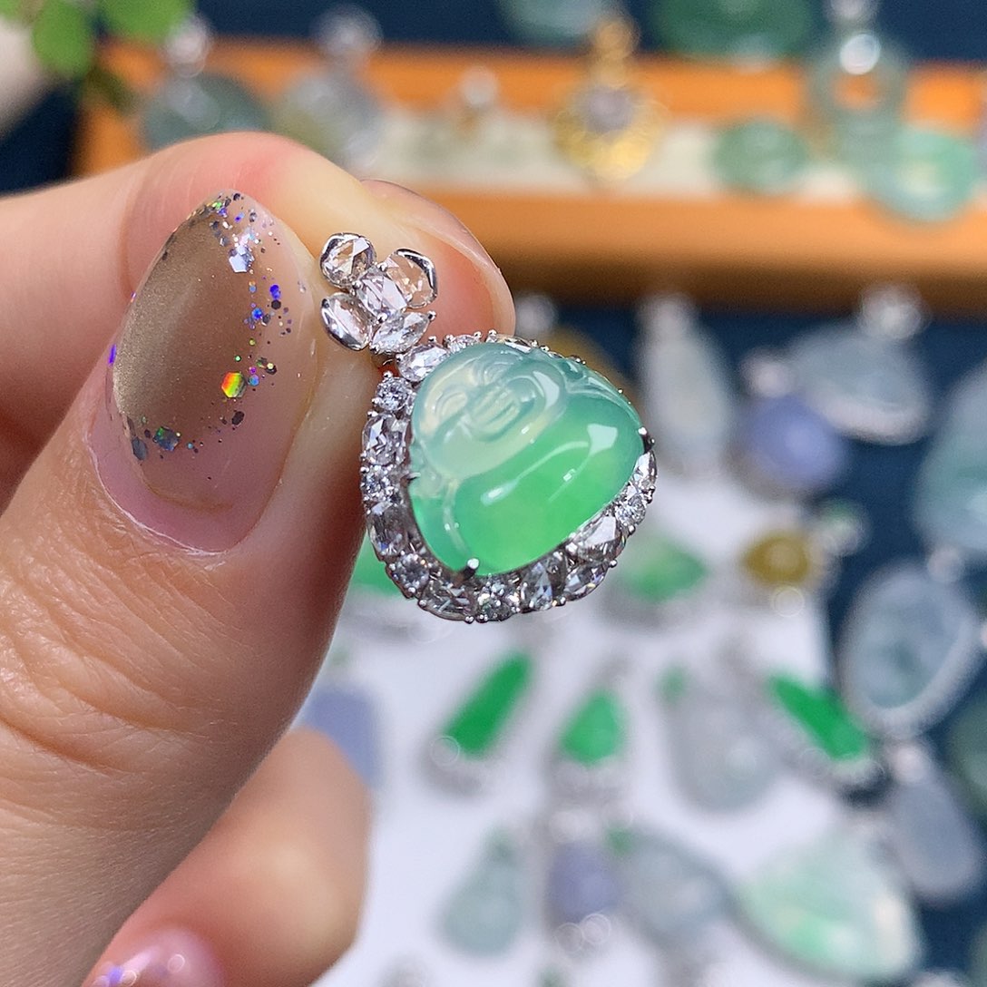 吊坠(不含链)18K金镶嵌翡翠