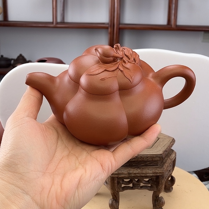 紫砂茶壶宋**?红皮龙。上合桃 300C